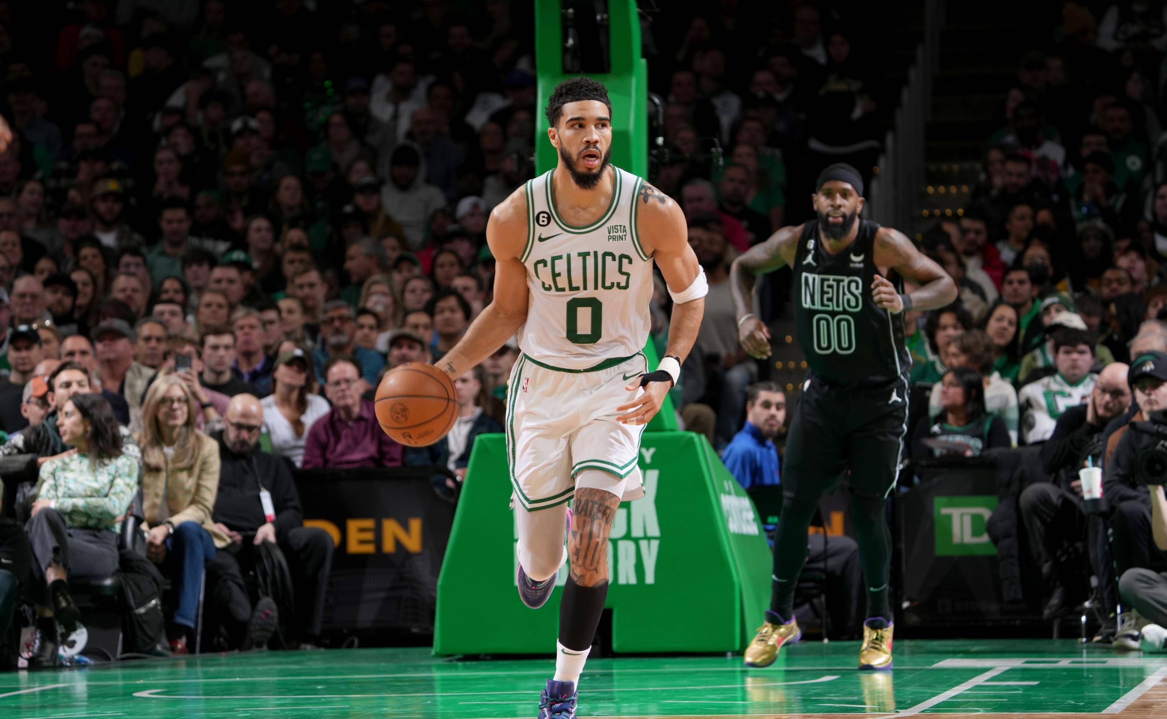 足球报：新鹏城下赛季目标是保级的基础上前进几名（足球报：新鹏城下赛季在确保保级的前提下力争提升排名）