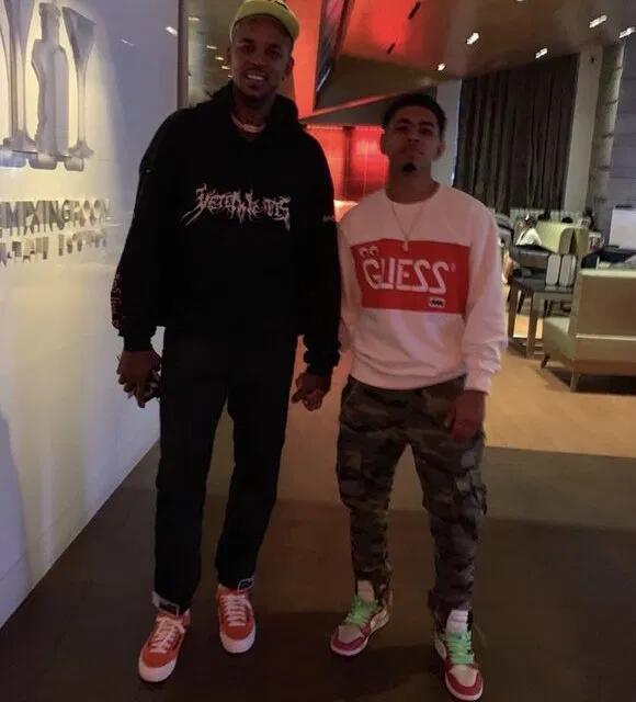 斯玛特：来到湖人让我重获新生，就像小孩第一天上学一样（斯玛特：加盟湖人让我焕然一新，宛如孩子开学第一天）