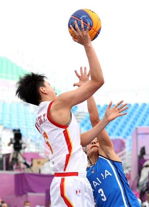 NBA精彩回放：勇士绝杀太阳,（NBA精彩集锦：勇士终场绝杀太阳）