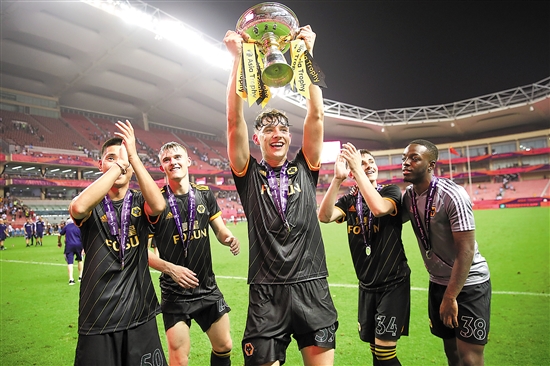 意媒：国米中卫帕拉西奥斯伤情反复，可能接受手术并缺阵数月（意媒称国米中卫帕拉西奥斯伤势反复 或将接受手术缺席数月）