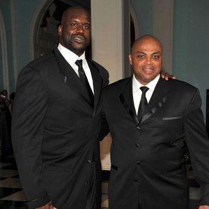 哈登生涯第12次单场55+，詹杜库生涯合计仅10次（哈登生涯55+场次达12场，詹杜库三人合计仅10场）