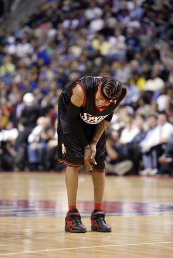 镜报：曼联100英镑开放球迷参观卡灵顿新基地，可进入更衣室（镜报：曼联开放卡灵顿新基地参观，票价100英镑，球迷可进更衣室）