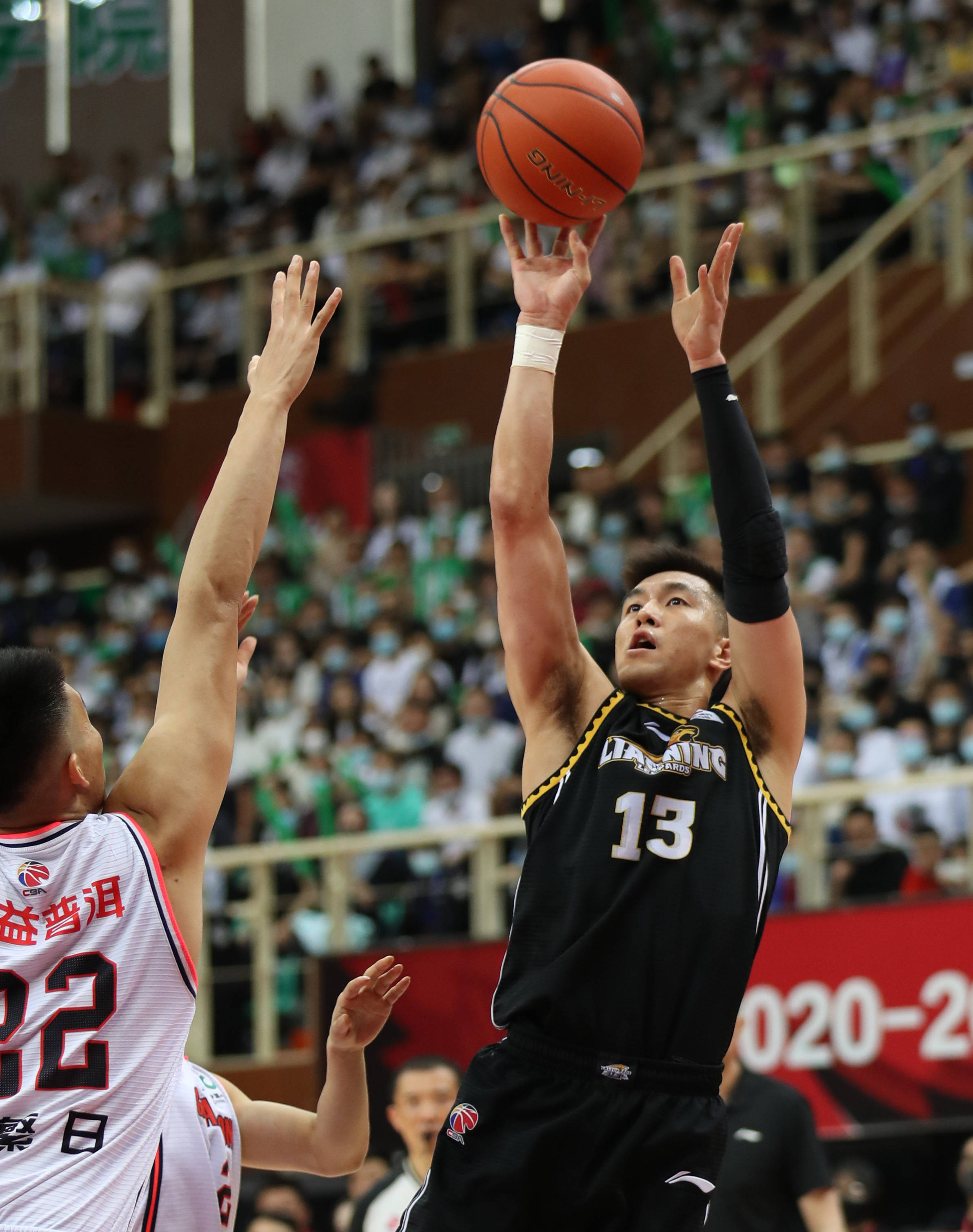 瑞天空：热刺、利物浦与扬-迪奥曼德的团队展开深度接触（瑞天空：热刺与利物浦正与扬-迪奥曼德团队密切商谈）