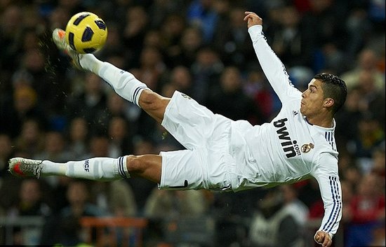 球迷：这球假得我都信了（球迷吐槽：这球假到离谱，我竟然信了）