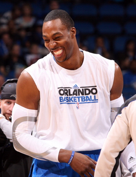 篮球火箭球队全员完成训练任务（火箭队全体球员顺利完成训练任务）