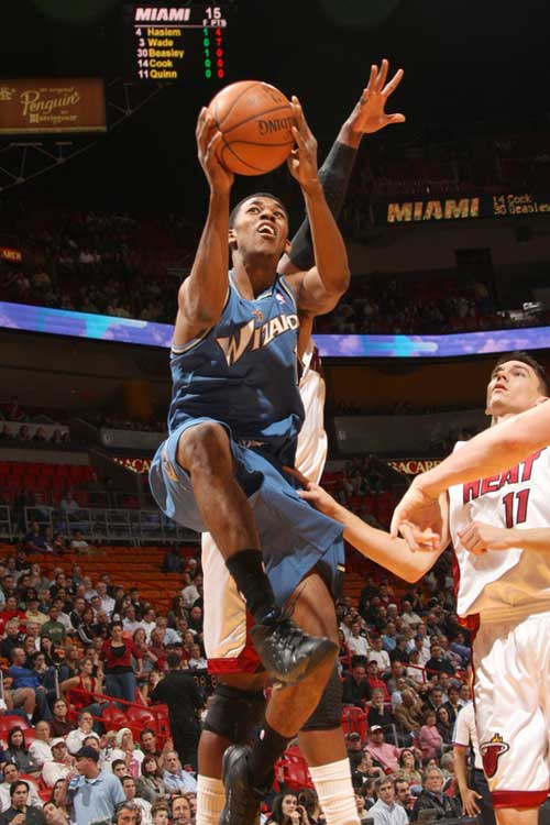 德转列美职联历史全明星11人：梅西领衔，伊布、贝克汉姆在列（德转评选美职联历史最佳阵容：梅西领衔，伊布、贝克汉姆入选）